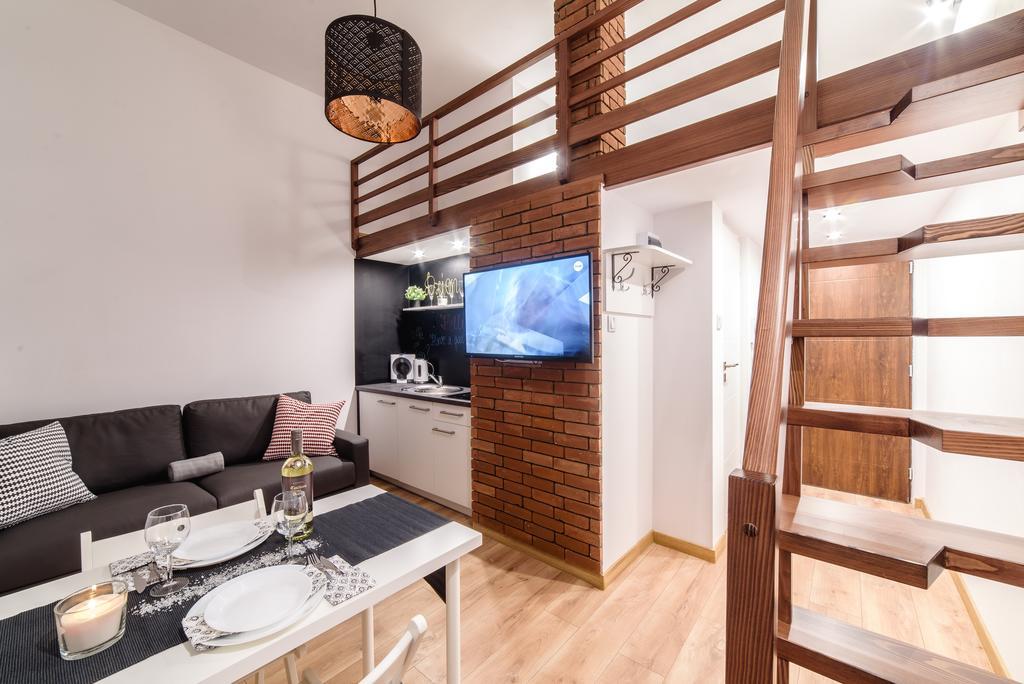 2 Nights Apartments - Great Location, Right Next To Main Rail And Bus Station, 10 Min To Main Square By Foot Krakow Exterior photo