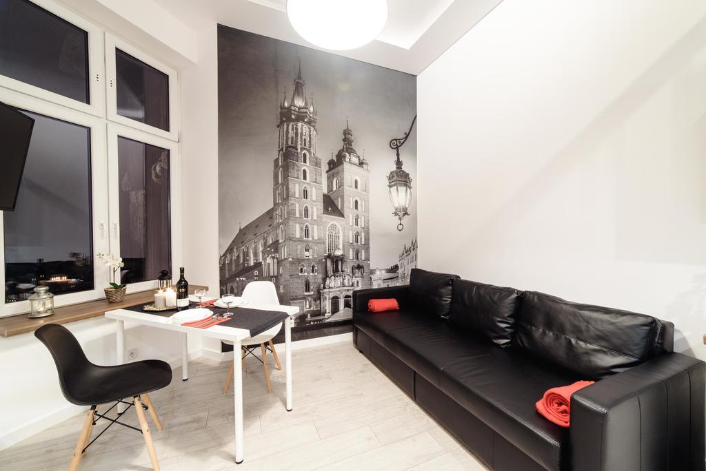 2 Nights Apartments - Great Location, Right Next To Main Rail And Bus Station, 10 Min To Main Square By Foot Krakow Exterior photo