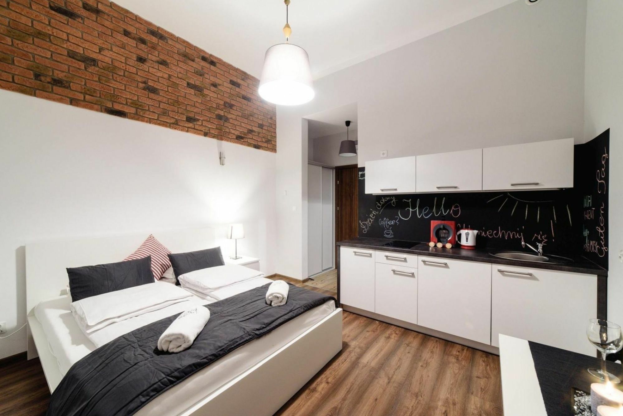 2 Nights Apartments - Great Location, Right Next To Main Rail And Bus Station, 10 Min To Main Square By Foot Krakow Exterior photo